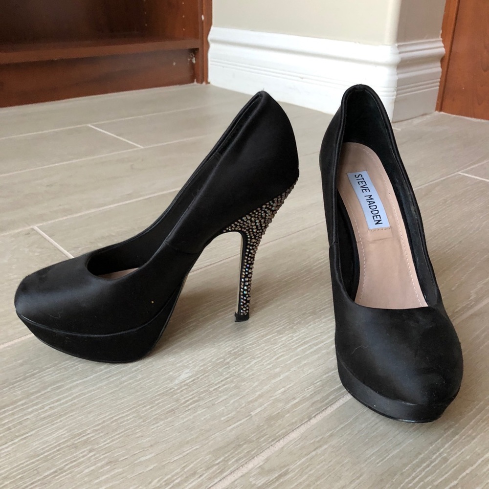 Steve Madden Black Satin Rhinestone Heels Sz 6.5